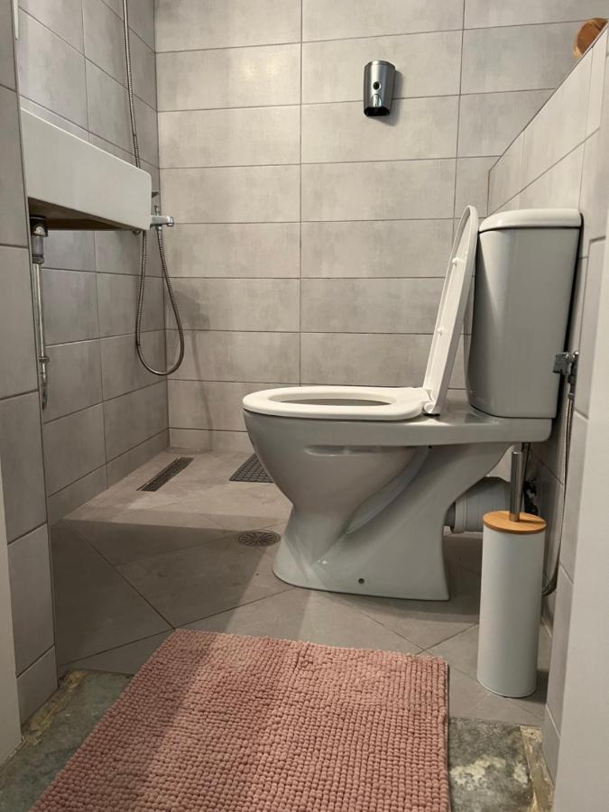 Cosy Guesthouse-Souterrain With Garden In City Center Corinth Exterior photo