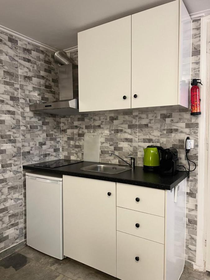Cosy Guesthouse-Souterrain With Garden In City Center Corinth Exterior photo