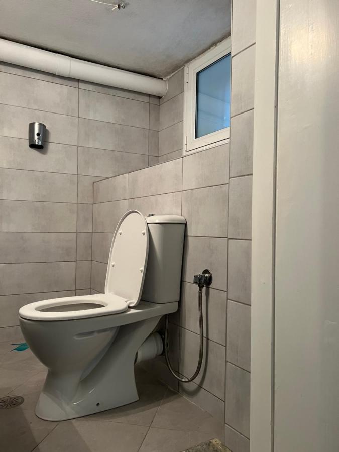Cosy Guesthouse-Souterrain With Garden In City Center Corinth Exterior photo